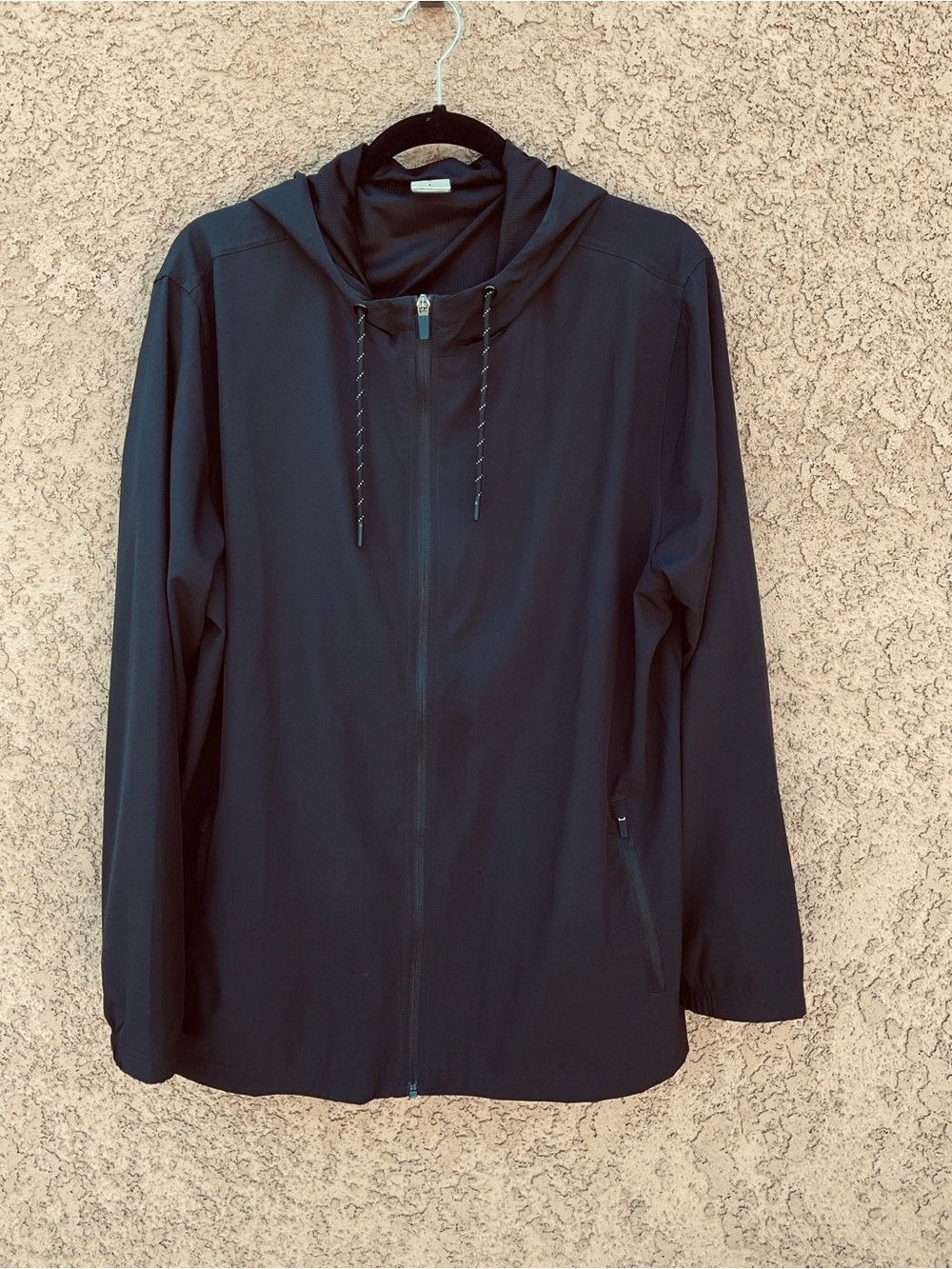 Voyager Men’s Large Black Hooded Softshell Jacket Full Zip Hood Outdoors Uniform